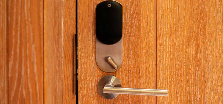 Automatic Locking Door Knob Arroyo Grande